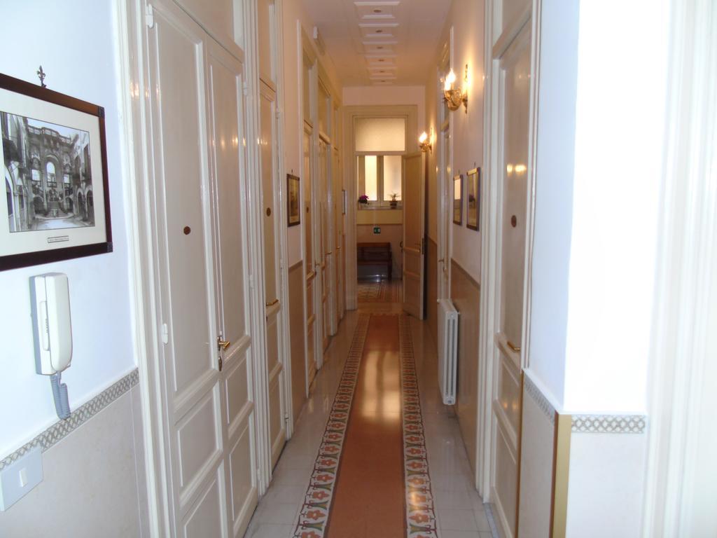 Albergo Cavour Палермо Экстерьер фото